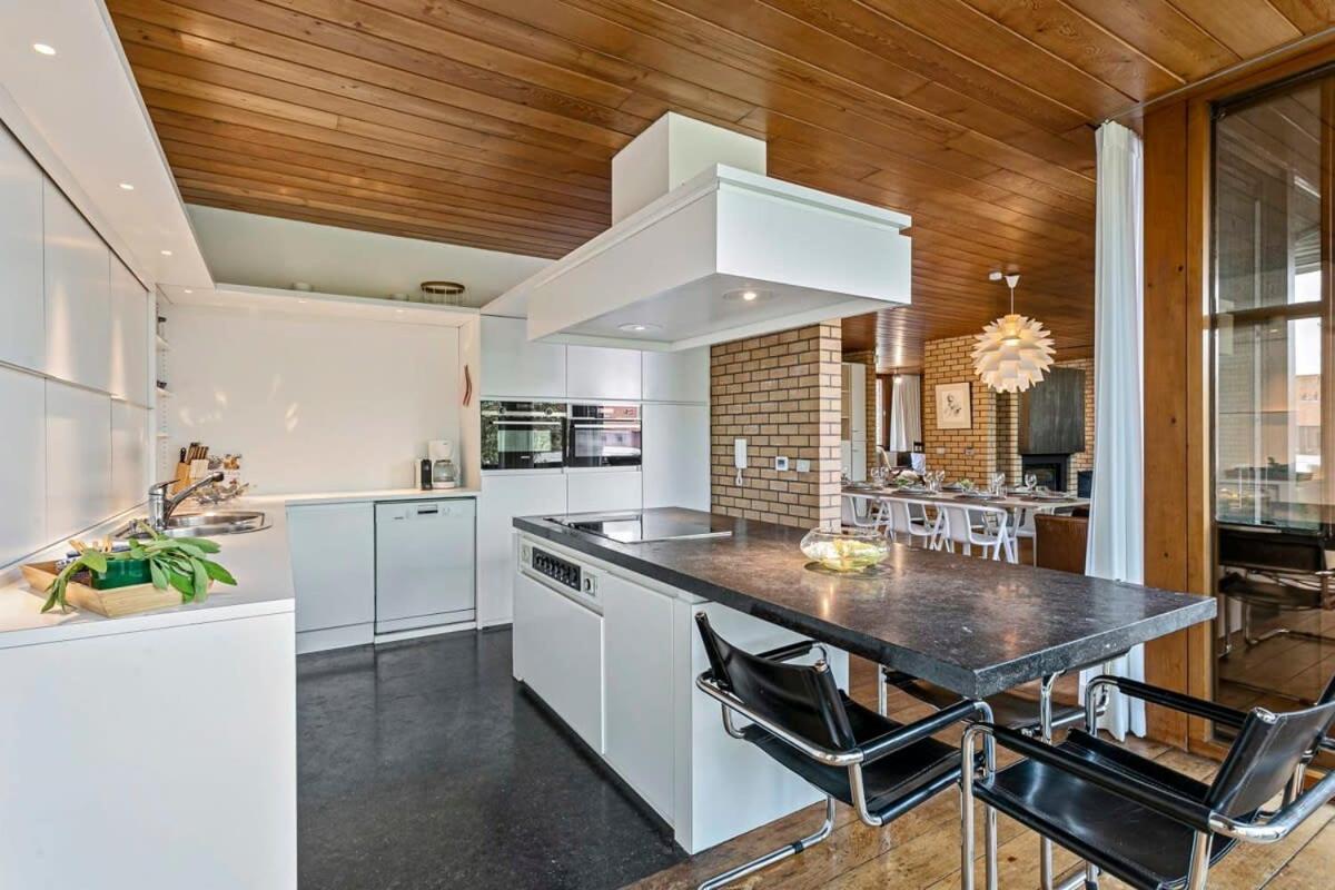 Eighties Modernist Design House With Garden Near The Beach Ostend Exterior photo